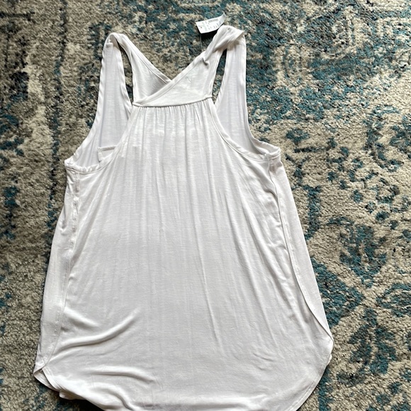 Tank - Picture 9 of 11